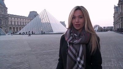 Подцепил обаятельную блондинку возле Лувра и потащил к себе где и показал все "достопримечательности" Парижа