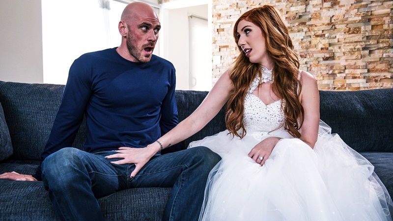 Соблазнила бойфренда лучше подруги, и занялась сексом с красавчиком перед собственной свадьбой