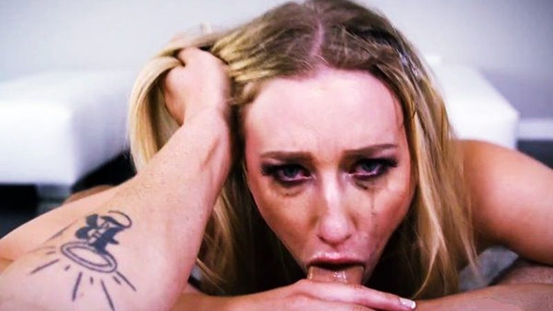 Девка зря делала макияж, ведь озорной член в глотке быстро испортил смазливое личико бабенки